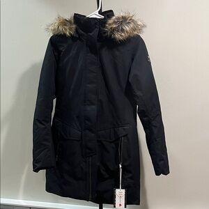 Obermeyer Sojourner Down Black Fur-Trimmed Coat. Removable fur & removable hood.